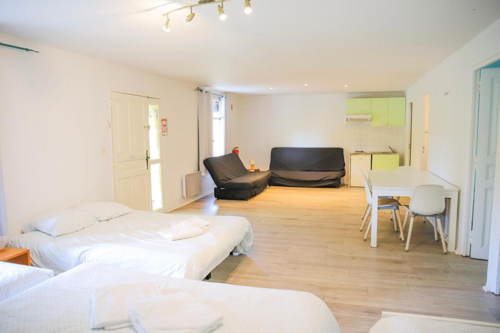 Les Cabanes Parisiennes - Chalets 1H30 From Paris - 62P Sainte-Geneviève-des-Bois Eksteriør bilde