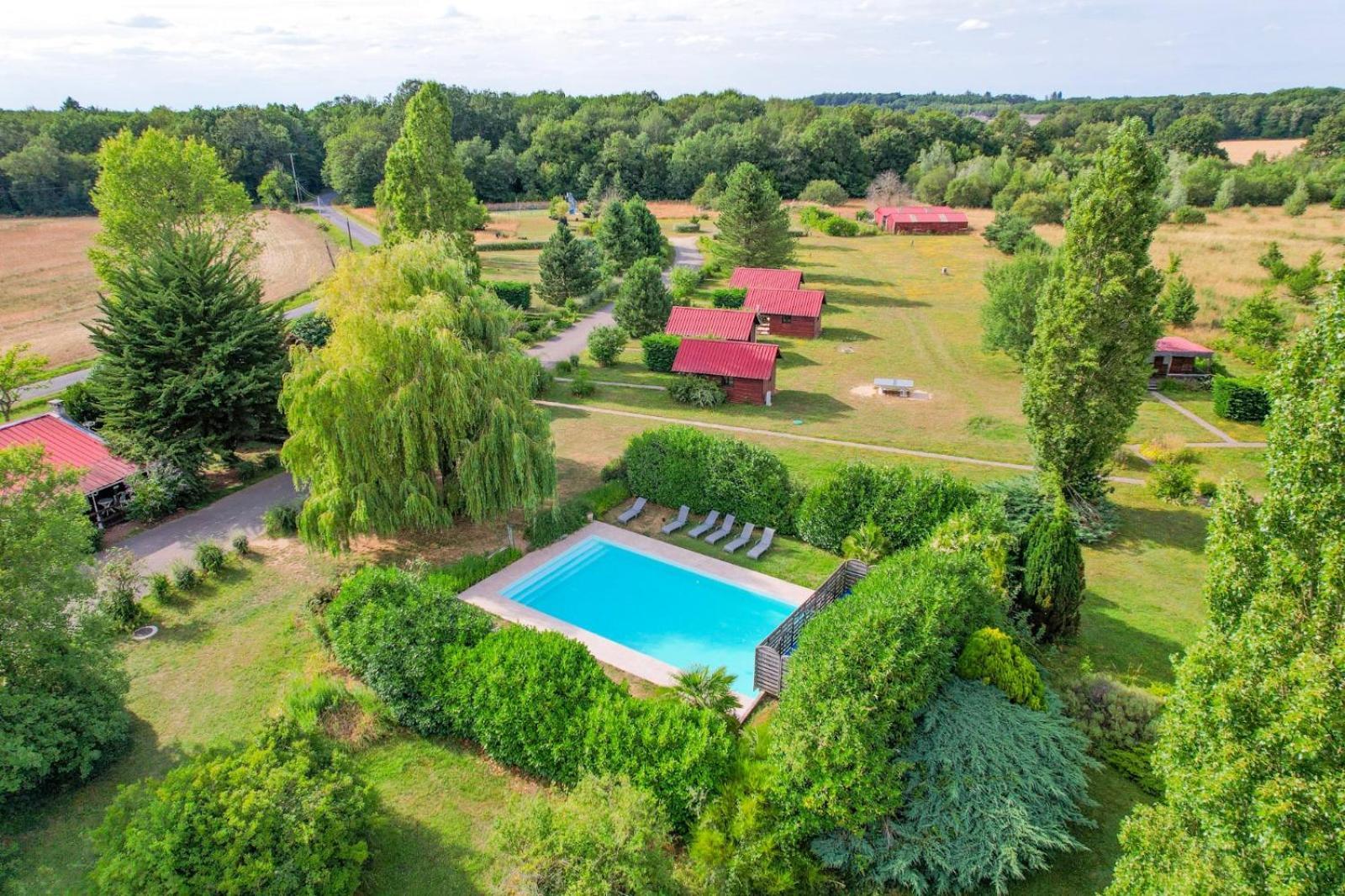 Les Cabanes Parisiennes - Chalets 1H30 From Paris - 62P Sainte-Geneviève-des-Bois Eksteriør bilde